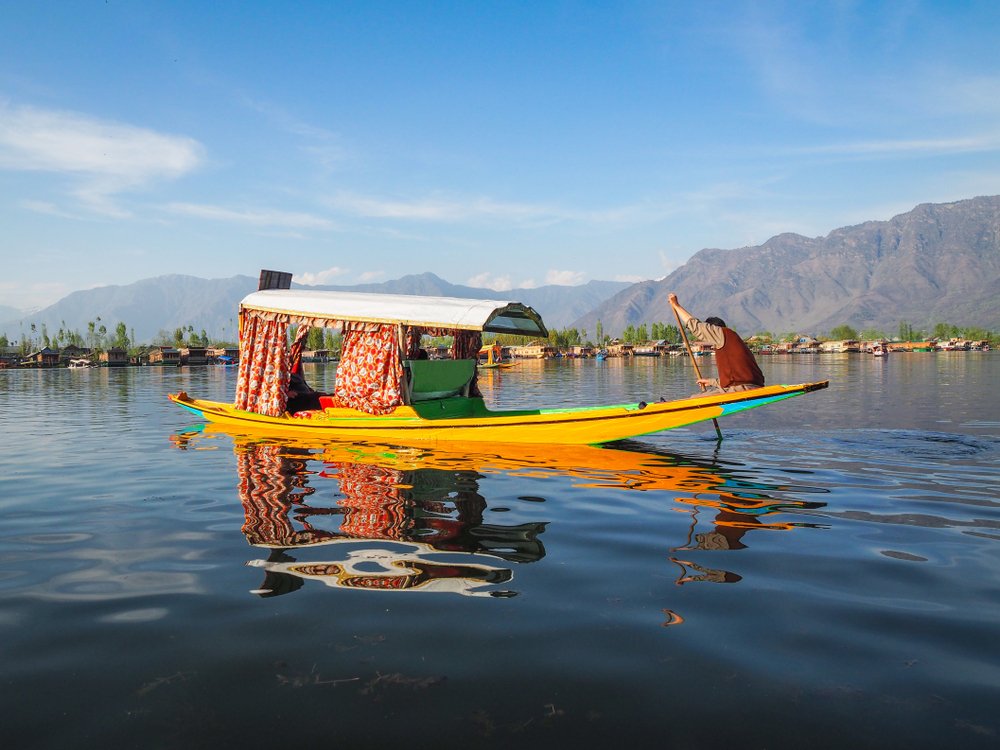 Shikara ride, Srinagar